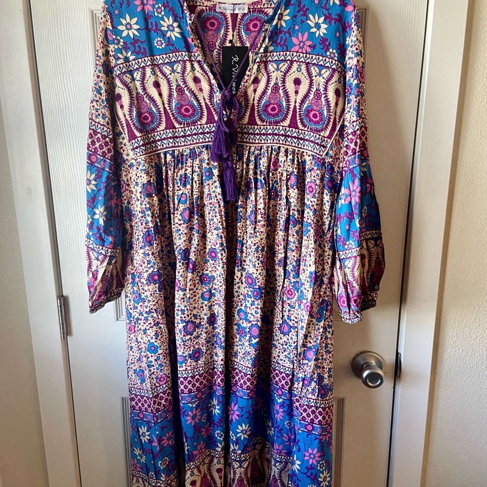 NWT Bohemian Style Dress -beach cover-up- cruise wear- flattering fit!